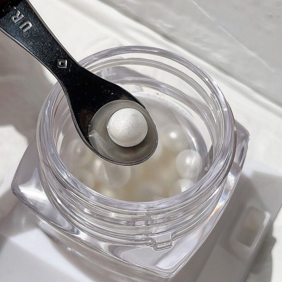 クリスタルパール/URANIA/フェイスクリームを使ったクチコミ（3枚目）