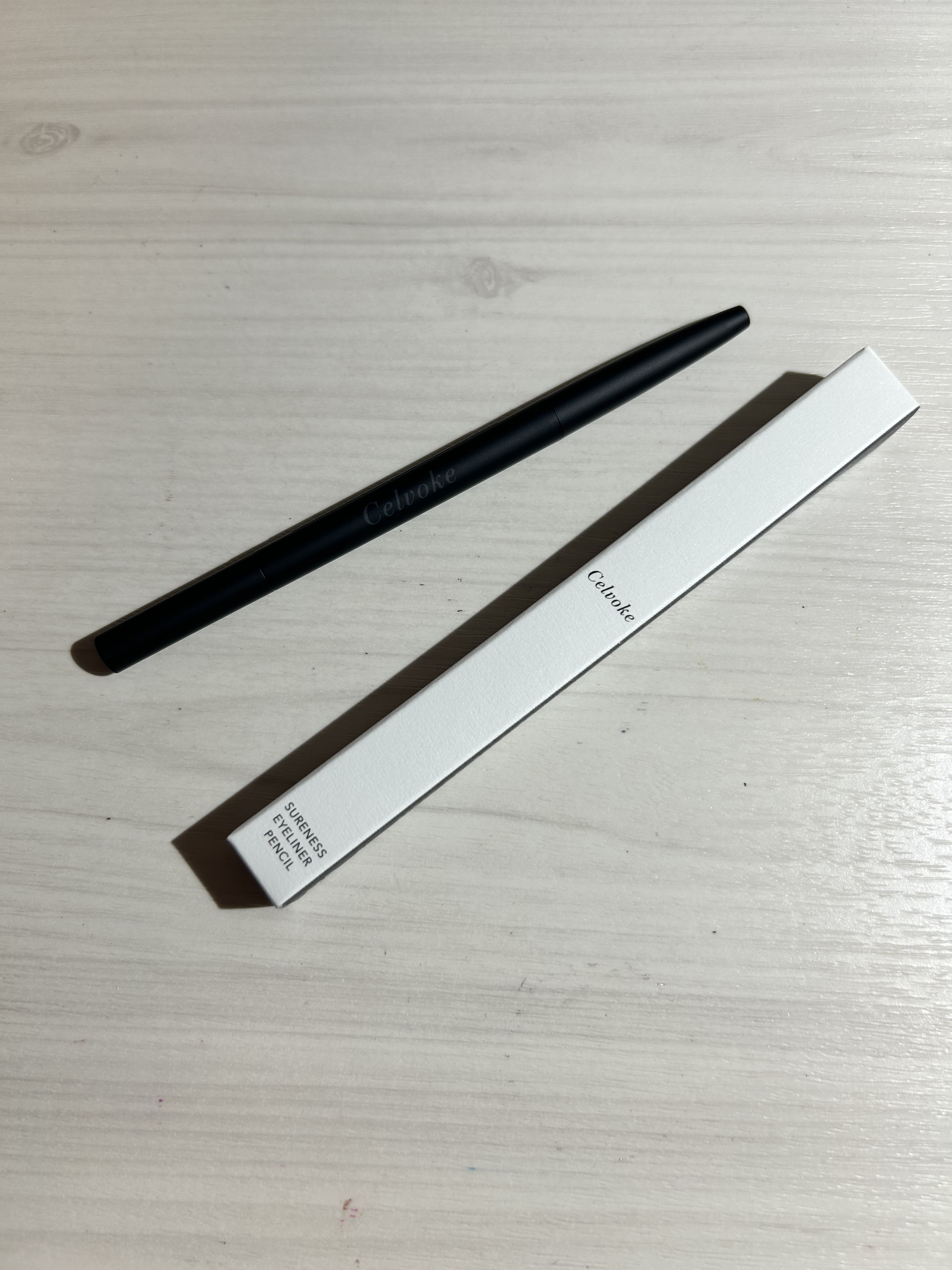 セルヴォーク シュアネス アイライナーペンシル/Celvoke/ペンシルアイライナーを使ったクチコミ（1枚目）