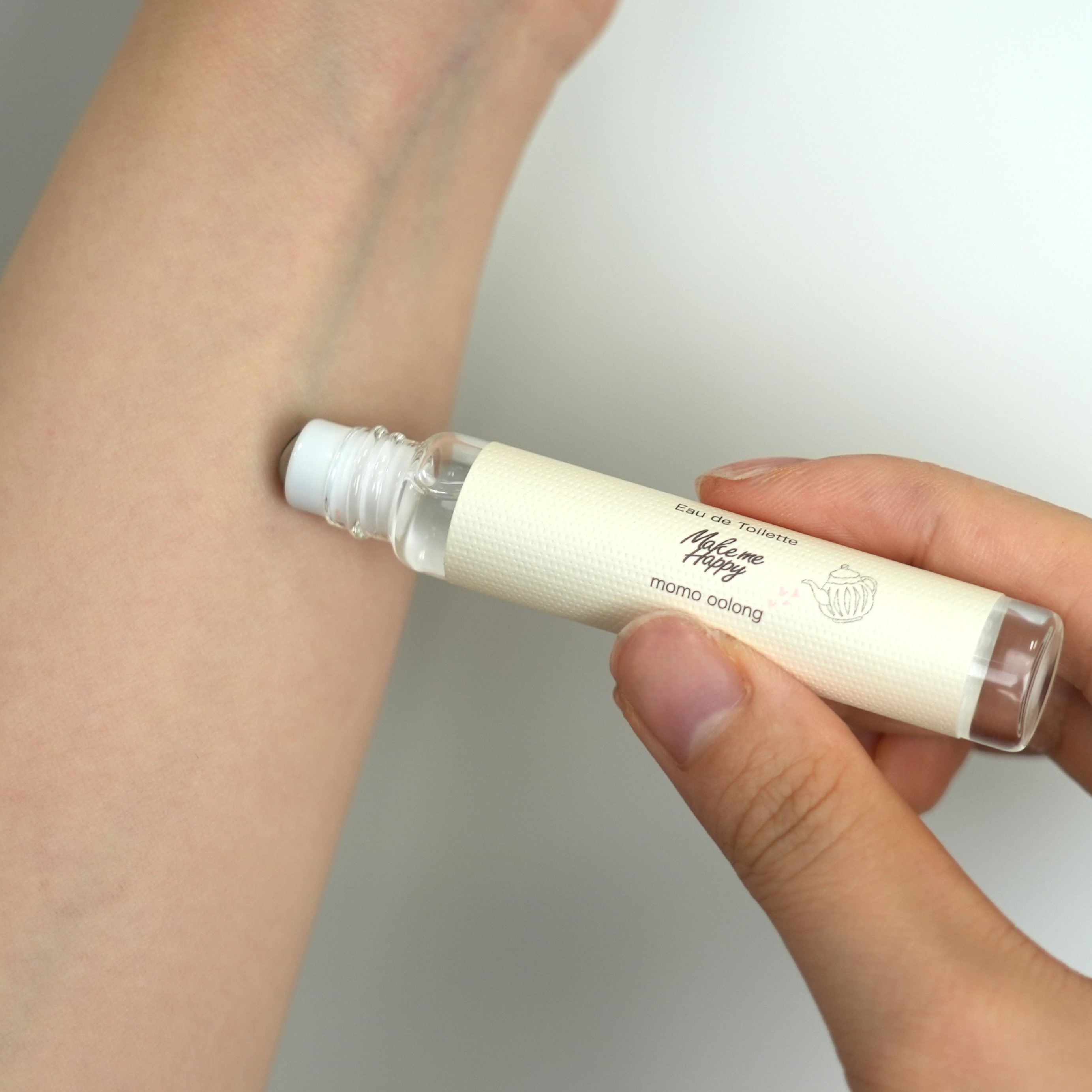 メイクミーハッピー オードトワレ momo oolong/キャンメイク/香水を使ったクチコミ（3枚目）