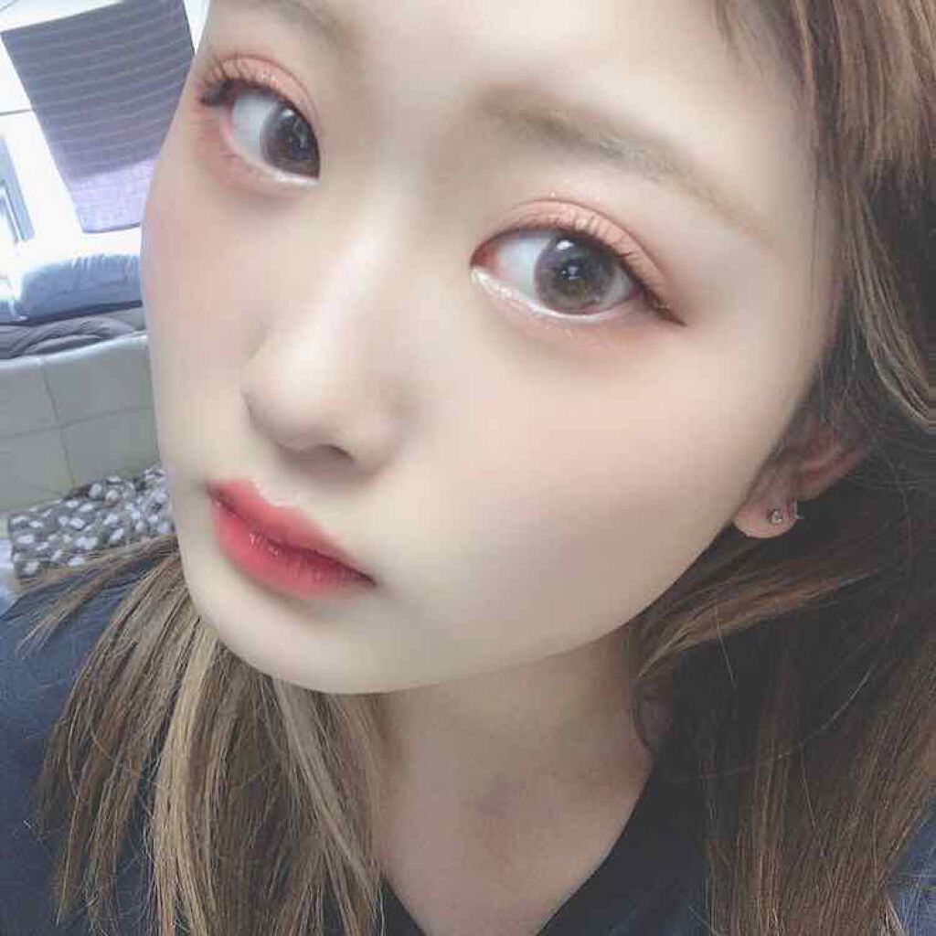 ぽこちゃん on LIPS 「加工アプリのご紹介🥰この2つの写真は同じメイク、同じ日に撮った..」(1枚目)