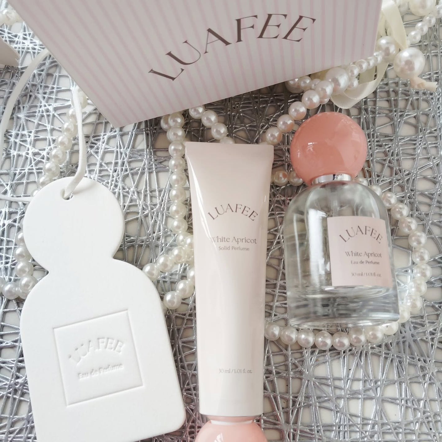 ソリッド パフューム ホワイトアプリコット/LUAFEE/練り香水を使ったクチコミ(1枚目)