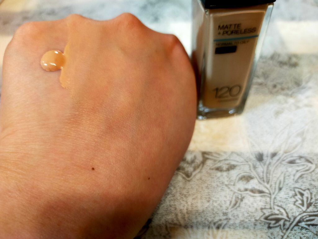 フィットミー リキッドファンデーション R/MAYBELLINE NEW YORK/リキッドファンデーションを使ったクチコミ(2枚目)
