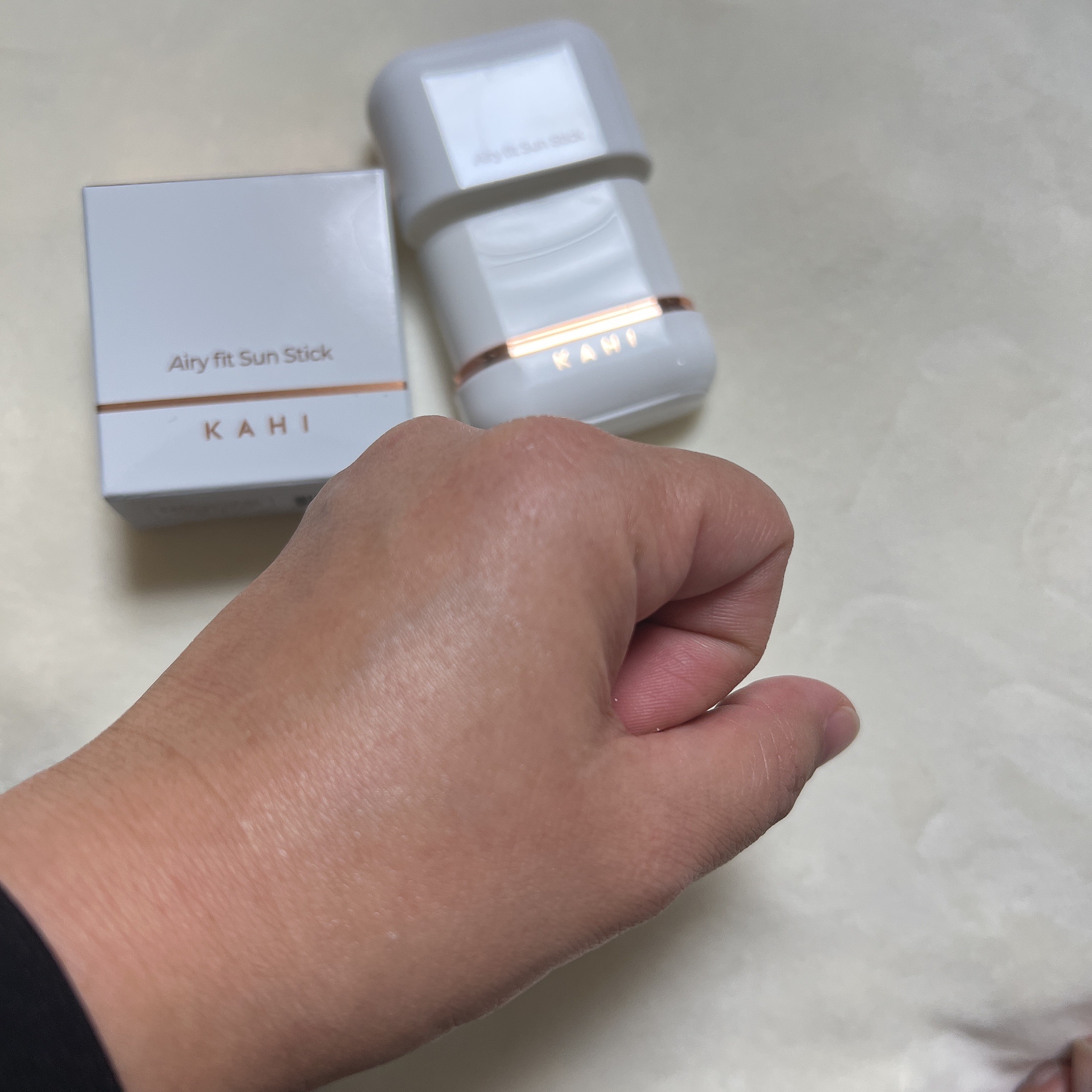 エアリーフィットサンスティック/KAHI/日焼け止めスティックを使ったクチコミ（3枚目）