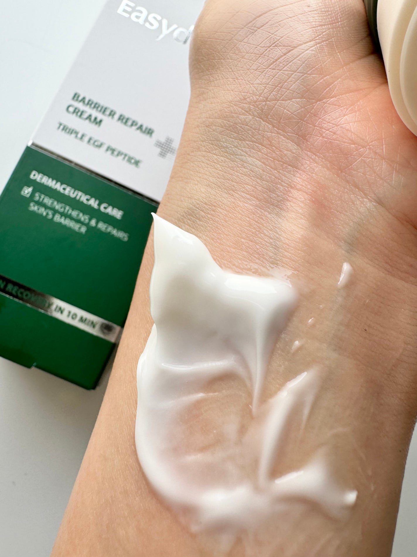 バリアリペアクリーム/Easydew/フェイスクリームを使ったクチコミ(3枚目)