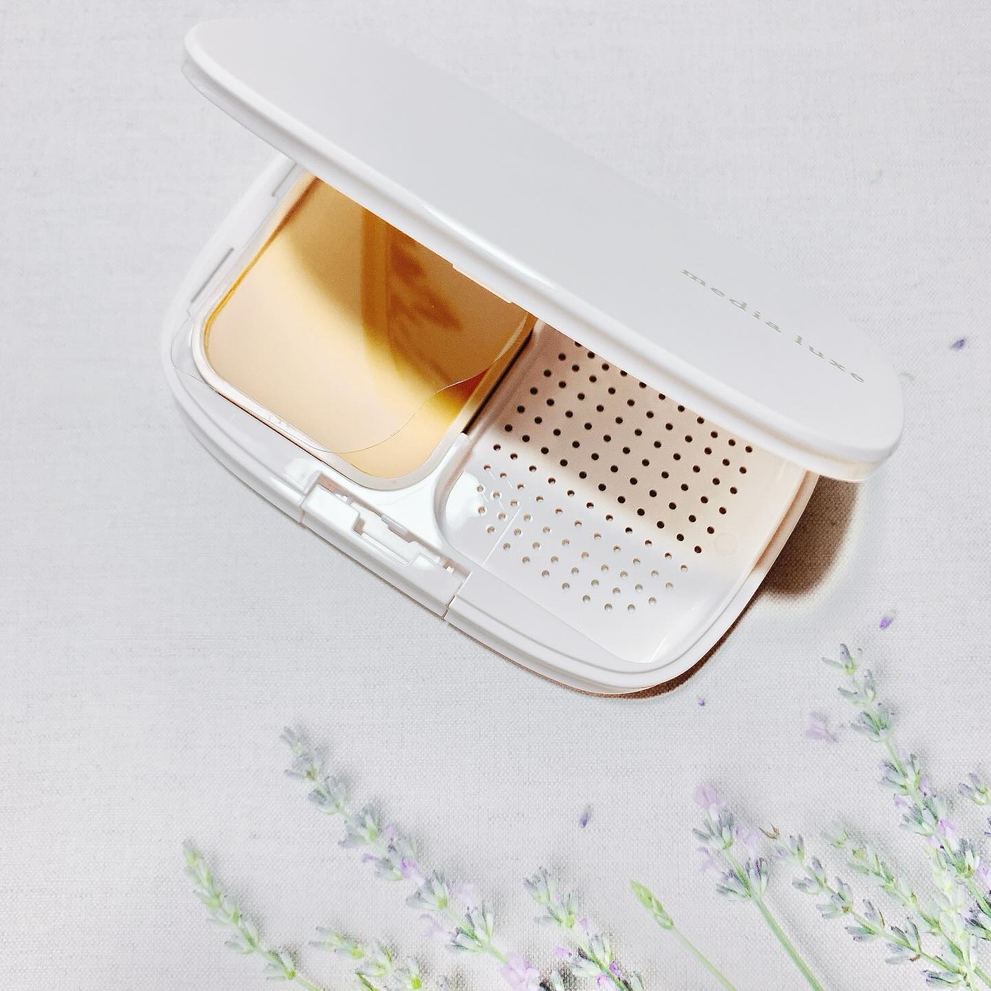 パウダーファンデーション/media luxe/パウダーファンデーションを使ったクチコミ（2枚目）