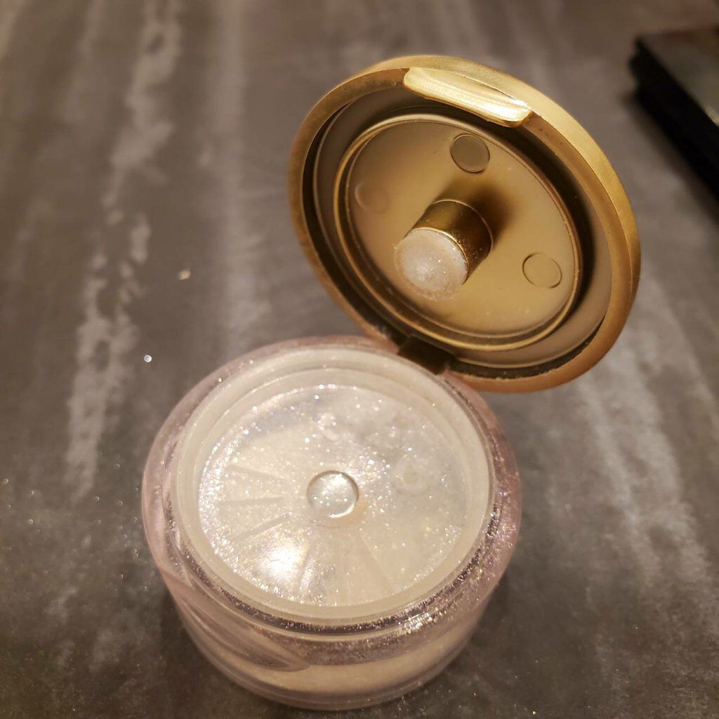 ミネラルピグメント/ONLY MINERALS/単色アイシャドウを使ったクチコミ（2枚目）