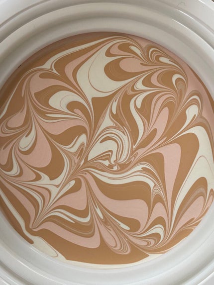 タン クラリフィック マーブル コンパクト ケース/LANCOME/クリーム・エマルジョンファンデーションを使ったクチコミ(2枚目)