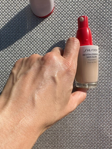 エッセンス スキングロウ ファンデーション/SHISEIDO/リキッドファンデーションを使ったクチコミ(4枚目)