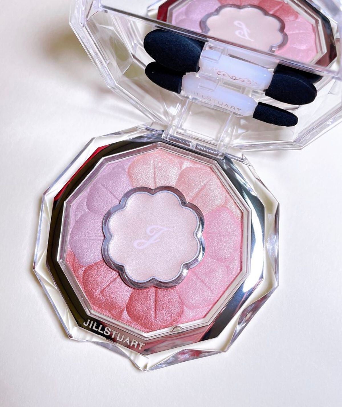 ジルスチュアート ブルームクチュール アイズ/JILL STUART/アイシャドウパレットを使ったクチコミ(1枚目)