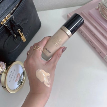 ボーン ディス ウェイ アンディテクタブル 24H マット ファンデーション/Too Faced/リキッドファンデーションを使ったクチコミ(2枚目)