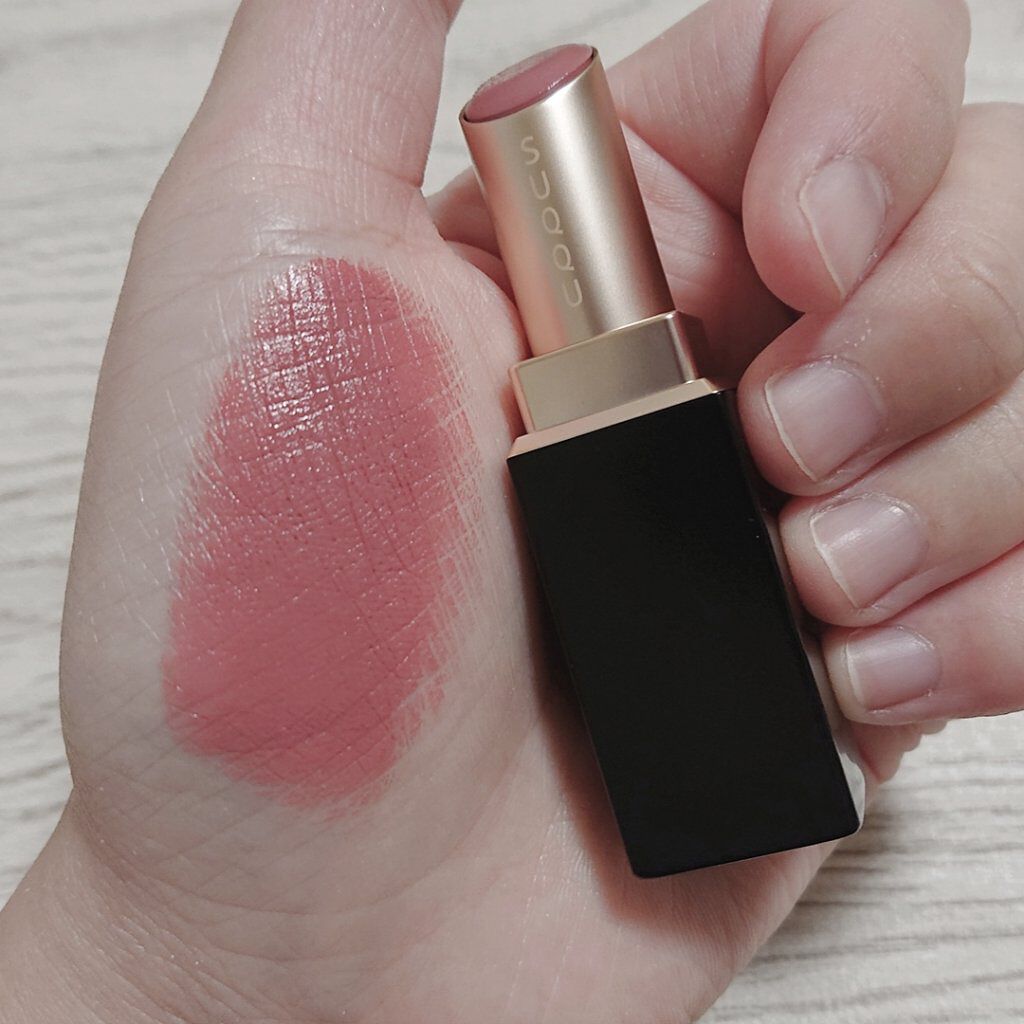 バイブラント リッチ リップスティック 112 夏芙蓉 -NATSUFUYOU/SUQQU/口紅を使ったクチコミ（2枚目）