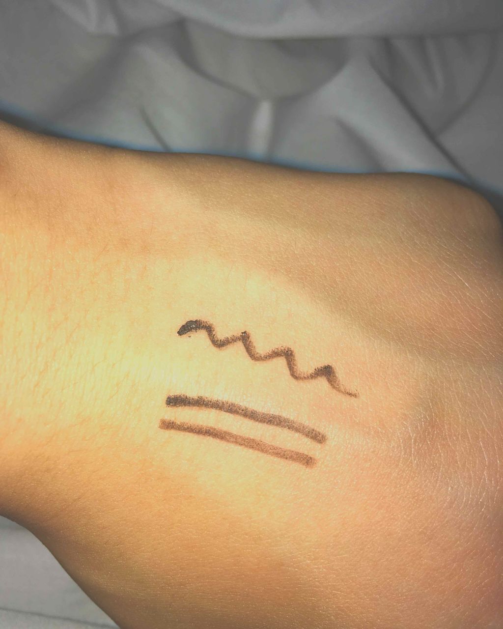 EVラスティング ジェル ライナー/MAYBELLINE NEW YORK/ジェルアイライナーを使ったクチコミ(2枚目)