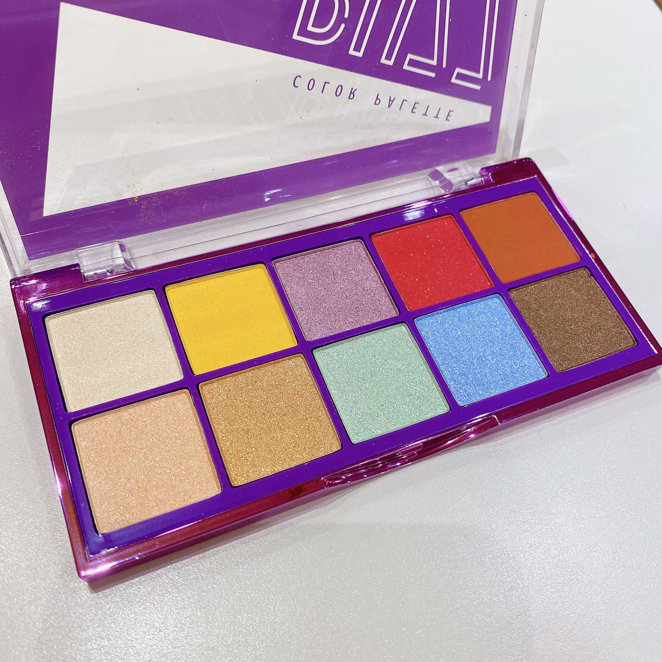 ＳＴバズカラーパレット オーバーナイト/BUZZ/アイシャドウパレットを使ったクチコミ（2枚目）