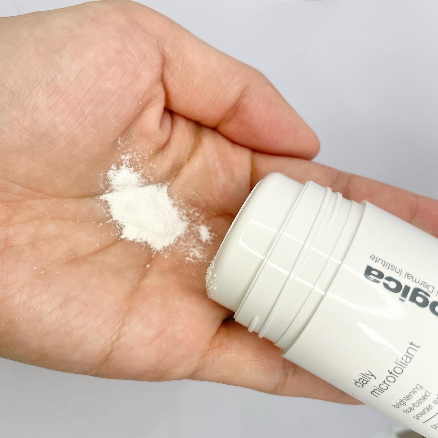 デイリーマイクロフォリエント/ダーマロジカ/洗顔パウダーを使ったクチコミ(2枚目)