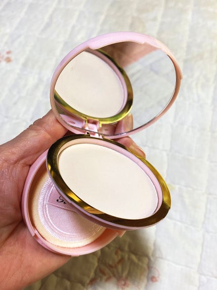 トゥー フェイスド プライムド & ポアレス スキンスムージング プレストパウダー/Too Faced/プレストパウダーを使ったクチコミ(4枚目)