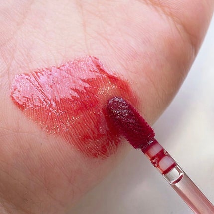 アピュー ジューシーパン スパークリングティント RD01 いちころライチ(アリエルデザイン)/A’pieu/口紅を使ったクチコミ(2枚目)