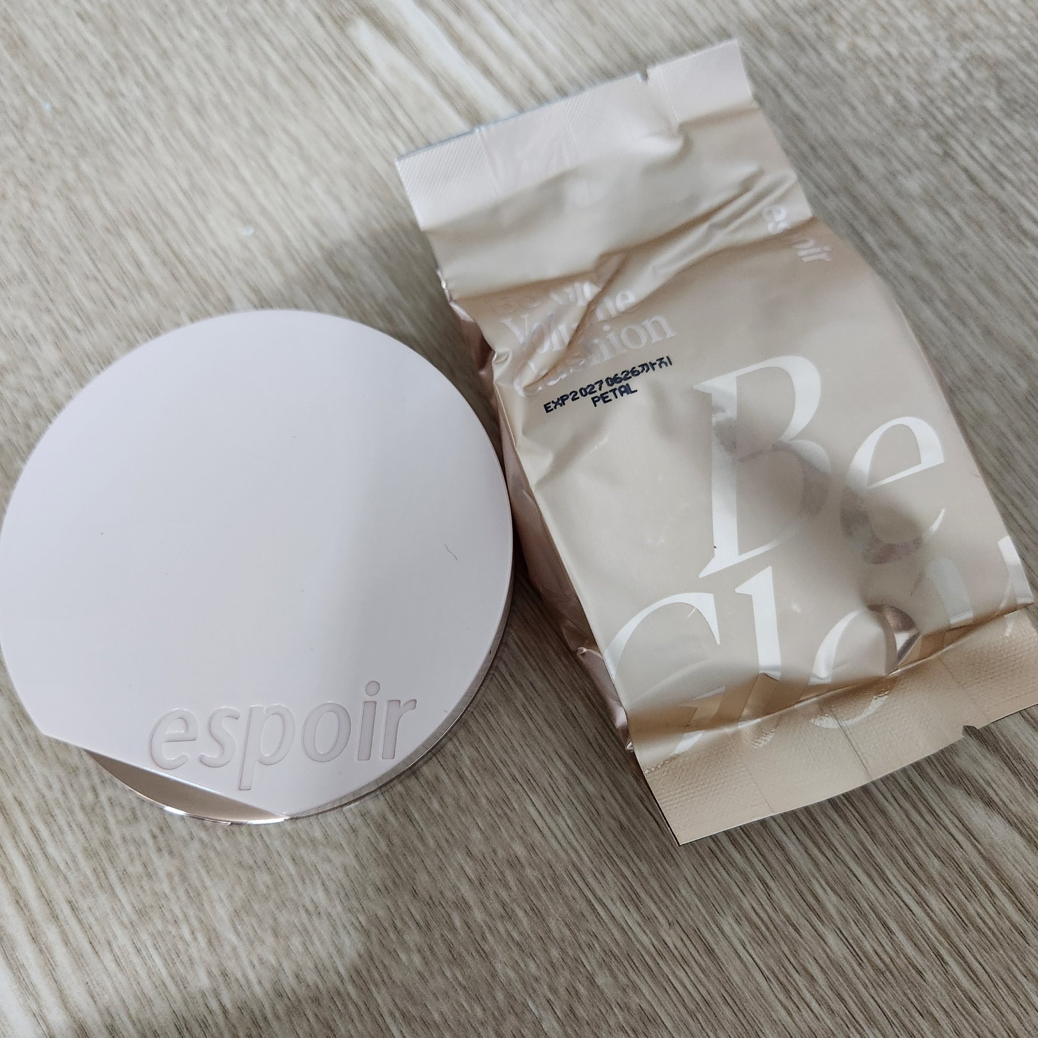 エスポア ビーグロー ボリュームクッション 22 ペタル/espoir/クッションファンデーションを使ったクチコミ（1枚目）