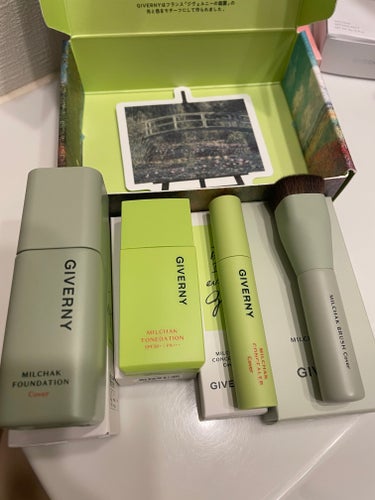 GIVERNY ニュアンスアイパレットのクチコミ「GIVERNY
メガ割購入品。

自分メモです。

GIVERNY密着カバーファンデーションが.....」（2枚目）