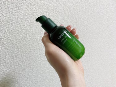 innisfree グリーンティ―シード セラム N






爽やかでまるで香水のようないい香り🌱



みずみずしいテクスチャーで、お肌にすっと馴染んでくれるので暑いこの時期にもぴったり。


劇