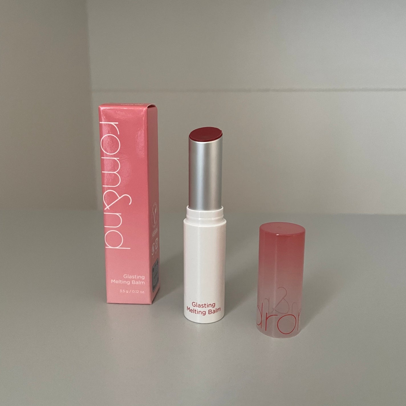 グラスティングメルティングバーム/rom&nd/リップバームを使ったクチコミ(1枚目)