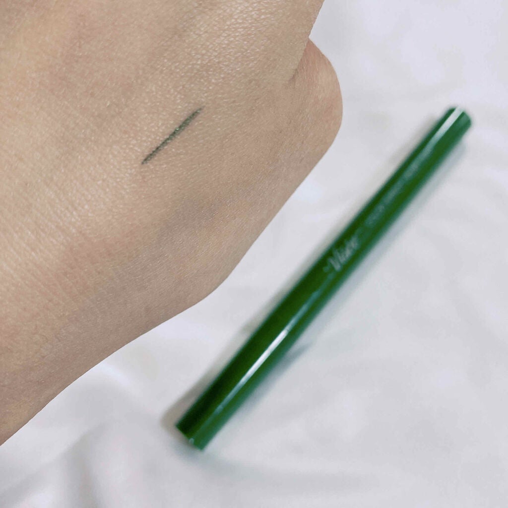 カラーインパクト リキッドライナー/Visée/リキッドアイライナーを使ったクチコミ(3枚目)