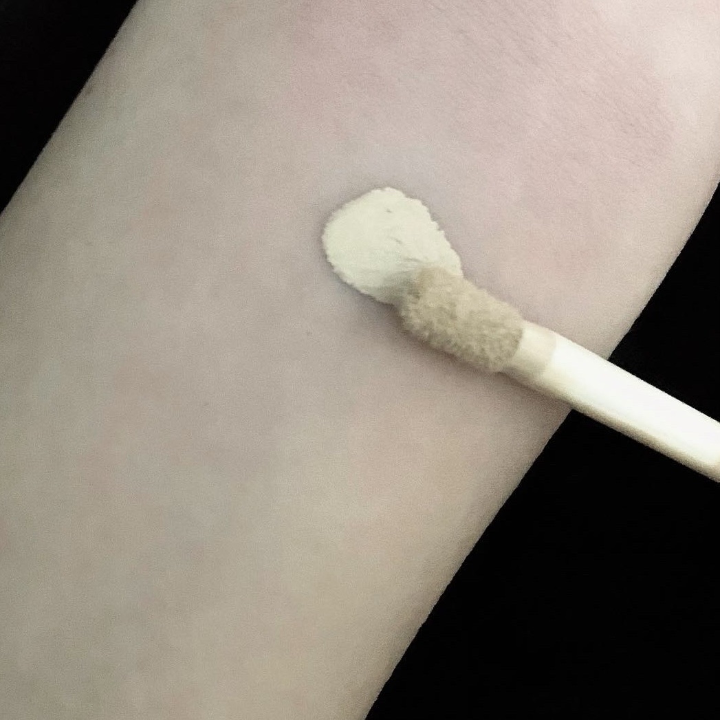 ミレニアルスキン オンザグロウロングウェアコンシーラー 1/DOLCE&GABBANA BEAUTY/リキッドコンシーラーを使ったクチコミ（2枚目）