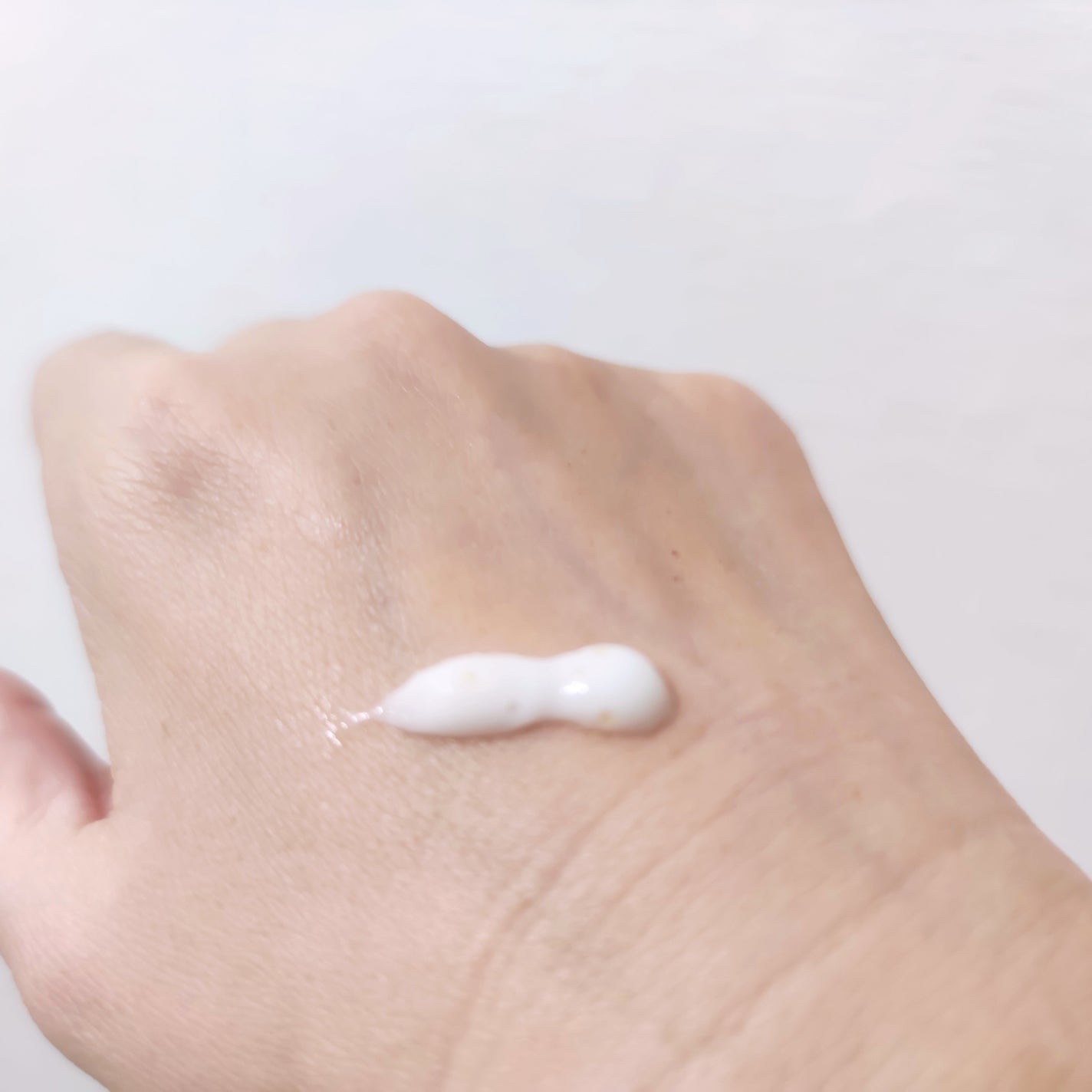 ナイトリニューハンドクリーム/コエンリッチQ10/ハンドクリームを使ったクチコミ(2枚目)