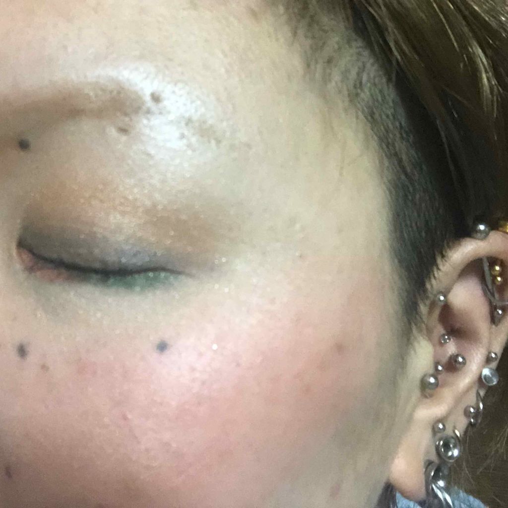 エバビレーナ アイブローパウダー/DAISO/パウダーアイブロウを使ったクチコミ（3枚目）