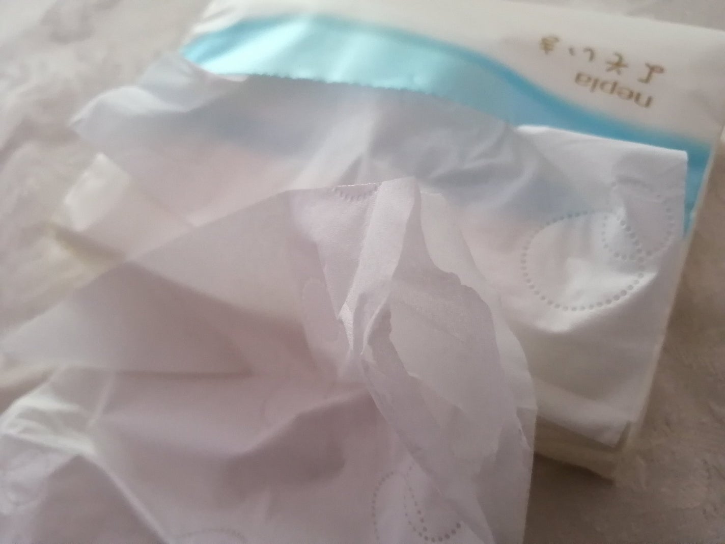 よそいき保湿ティシュ/ネピア/ティッシュを使ったクチコミ(5枚目)