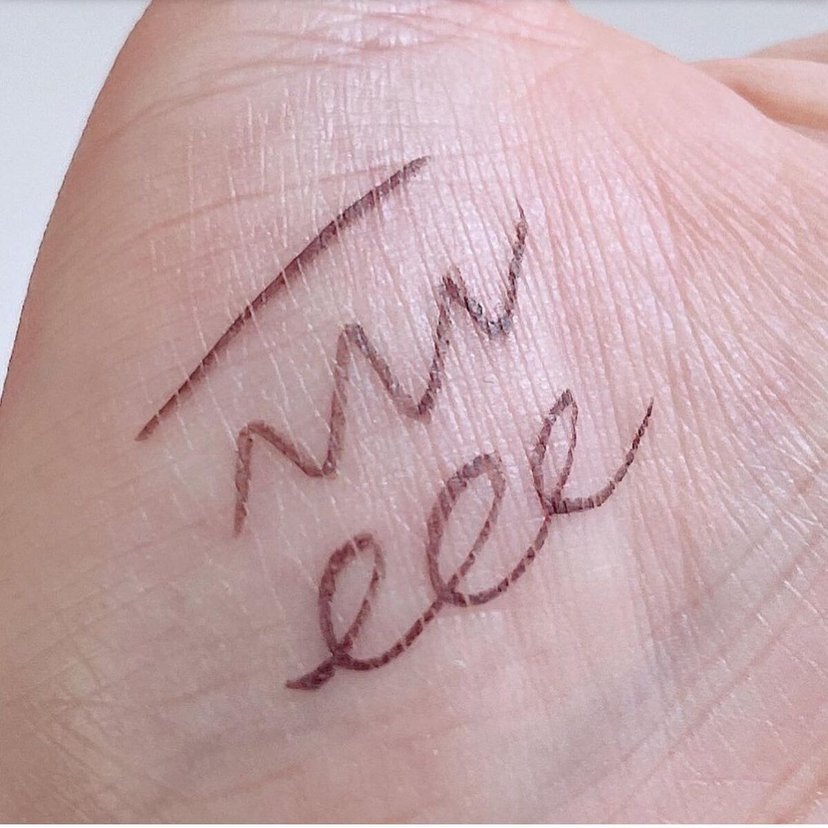 EYE OPENING LINER/UZU BY FLOWFUSHI/リキッドアイライナーを使ったクチコミ（2枚目）