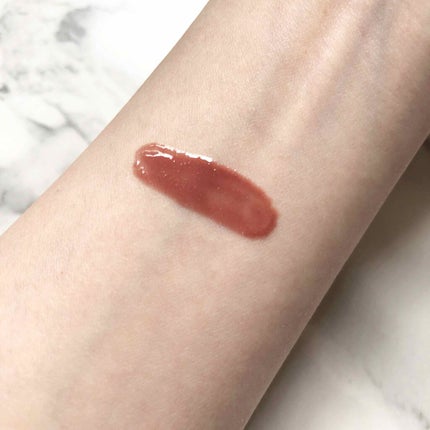 トーン ペタル エッセンス グロス/to/one/リップグロスを使ったクチコミ(3枚目)