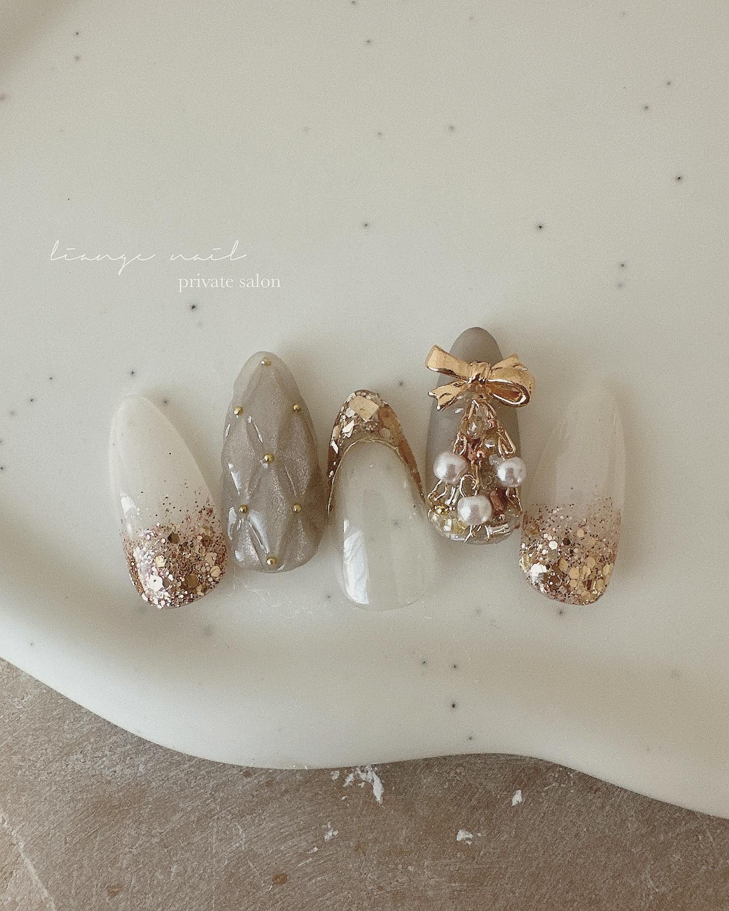 #ネイル,#大人ニュアンスネイル,#ニュアンスネイル,#ジェルネイル,#クリスマスネイル,#ツリーネイル,#冬ネイル,#キルティングネイルのネイルデザイン