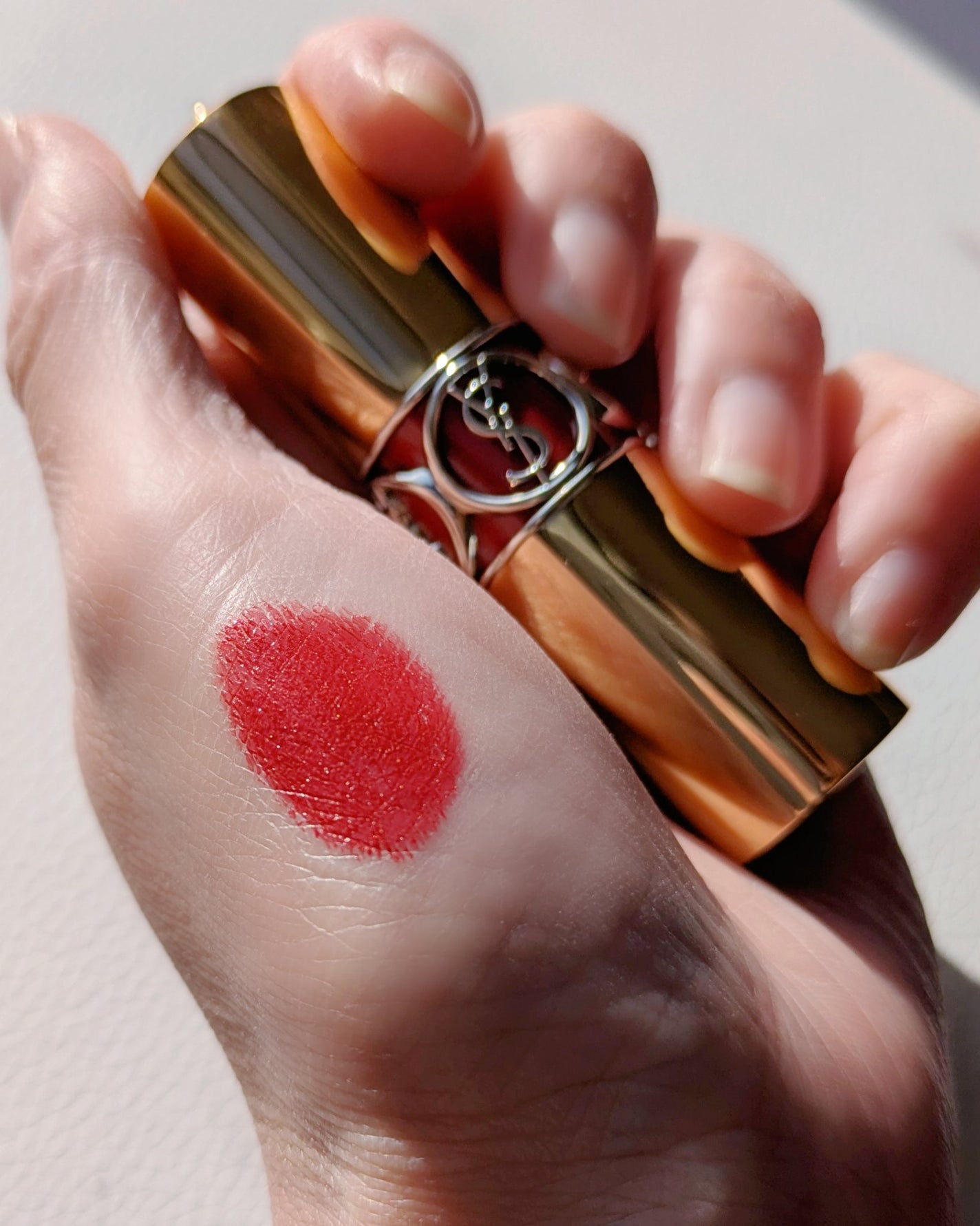 ルージュ ヴォリュプテ シャイン/YVES SAINT LAURENT BEAUTE/口紅を使ったクチコミ(5枚目)