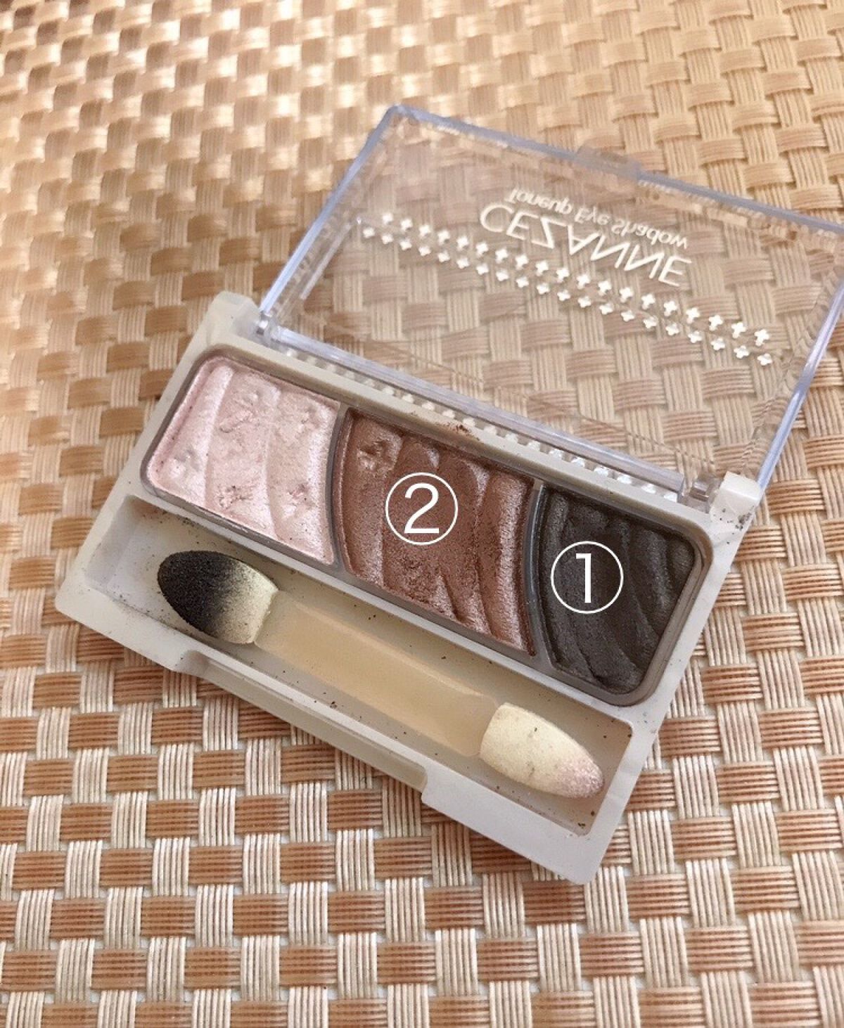 トーンアップアイシャドウ/CEZANNE/アイシャドウパレットを使ったクチコミ(2枚目)