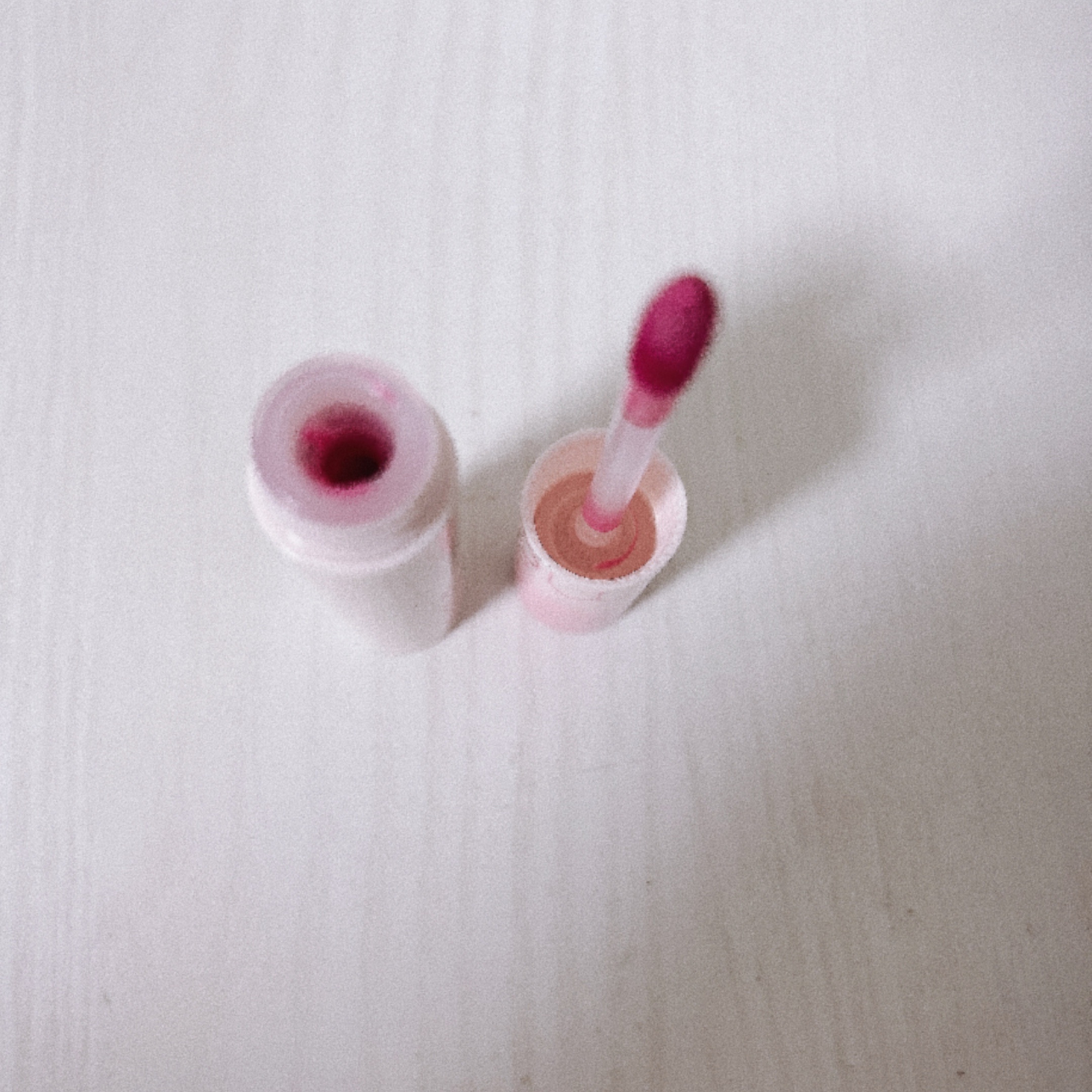 ジューシーラスティングティント/rom&nd/リップティントを使ったクチコミ（2枚目）