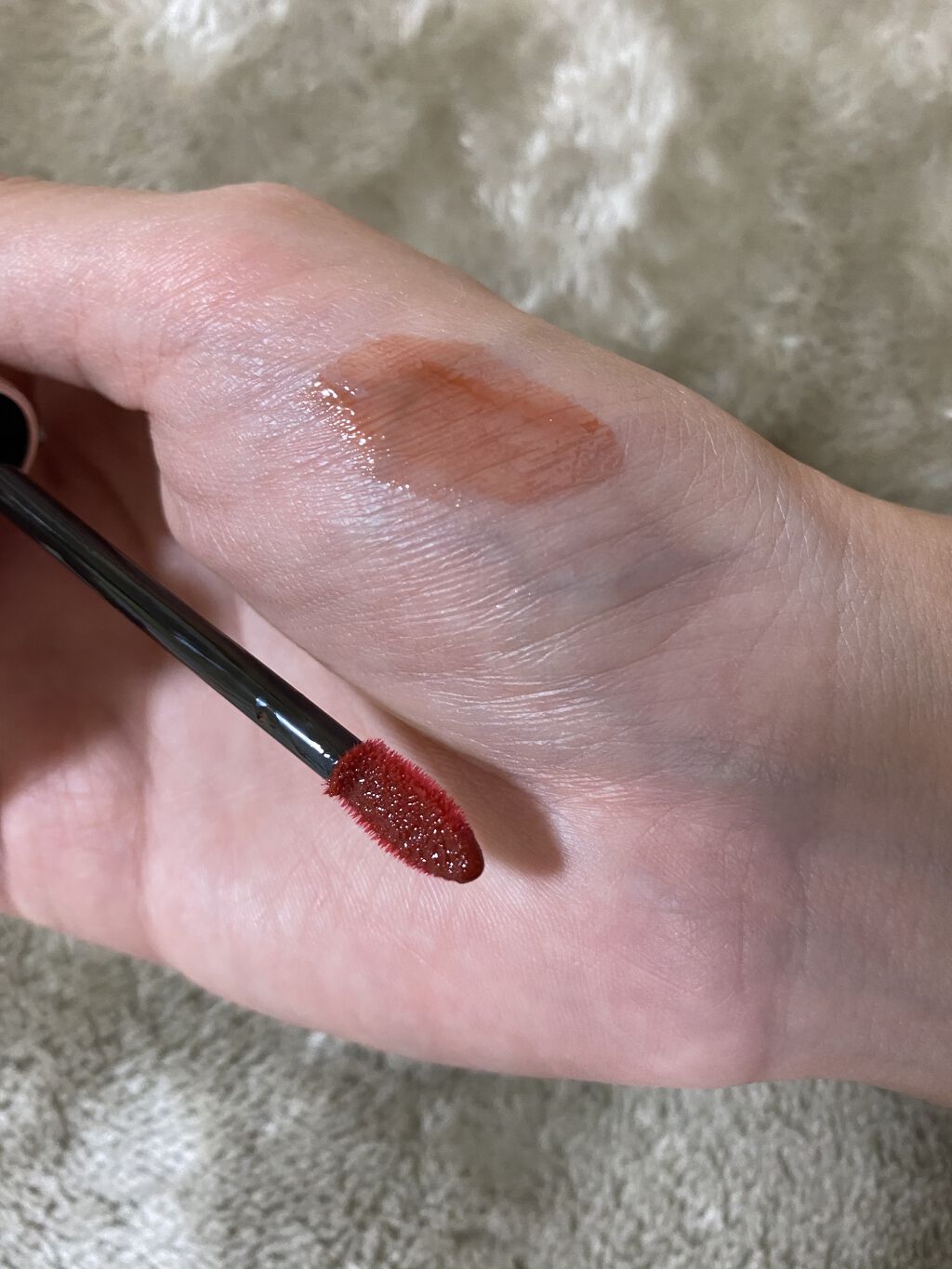 ティント リップグロス 06 terracotta sand/DECORTÉ/リップグロスを使ったクチコミ（2枚目）