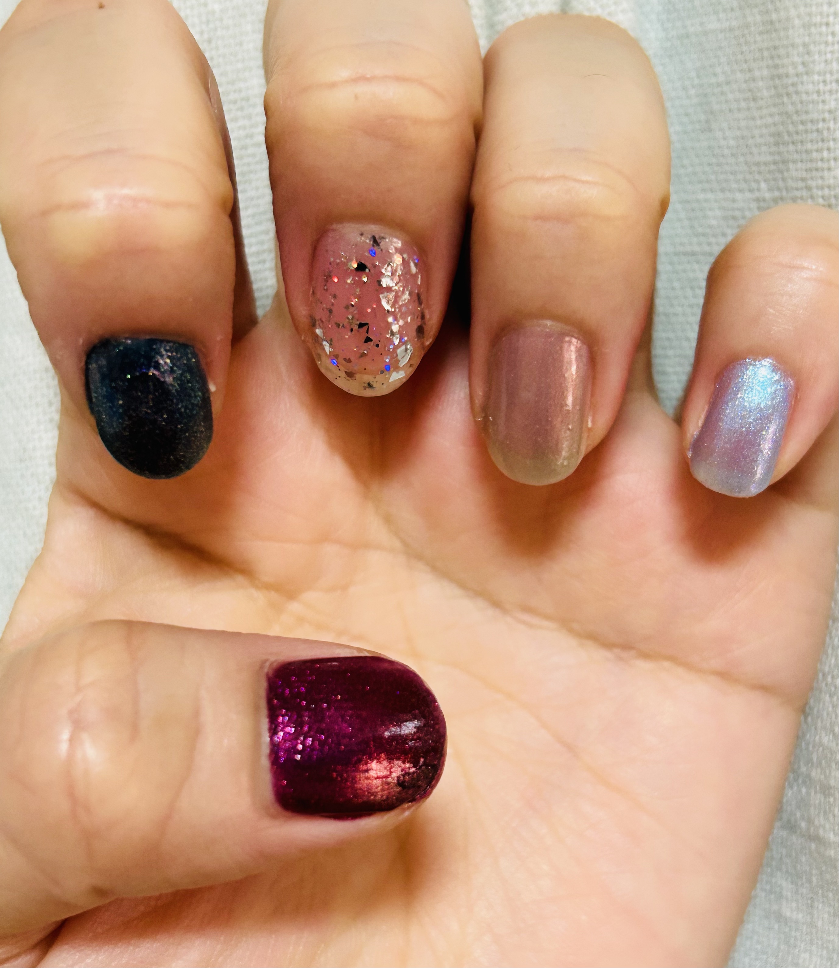 カラフルネイルズ/キャンメイク/マニキュアを使ったクチコミ（2枚目）