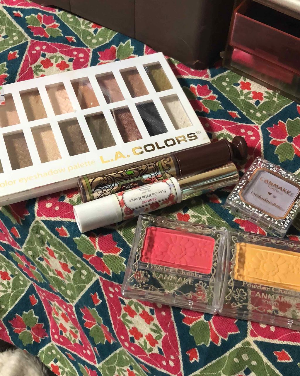 30カラーアイシャドーパレット/L.A.COLORS/アイシャドウパレットを使ったクチコミ（1枚目）