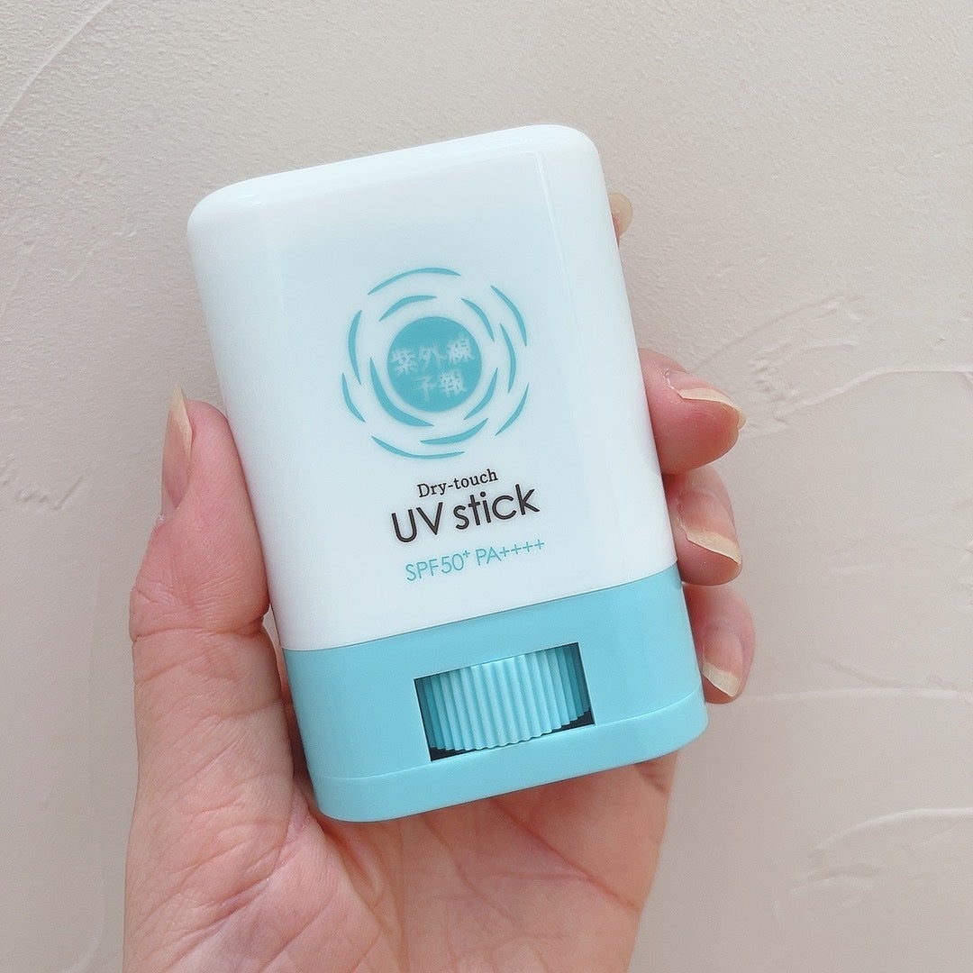 紫外線予報 さらさらUVスティックF/紫外線予報/日焼け止めスティックを使ったクチコミ(2枚目)