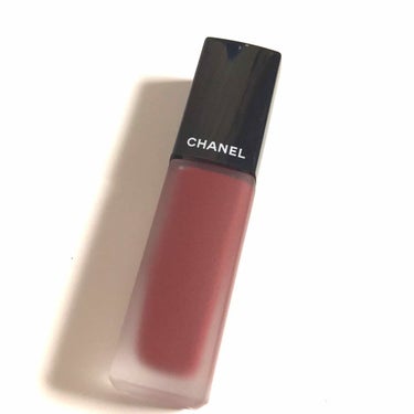 CHANEL ルージュ アリュール インク 154.  

YouTuberのまえのんさんが使っているのをみて買ってみました。
モードな赤リップです。

直塗りしてしまうとかなり厚ぼったくなってしまうの