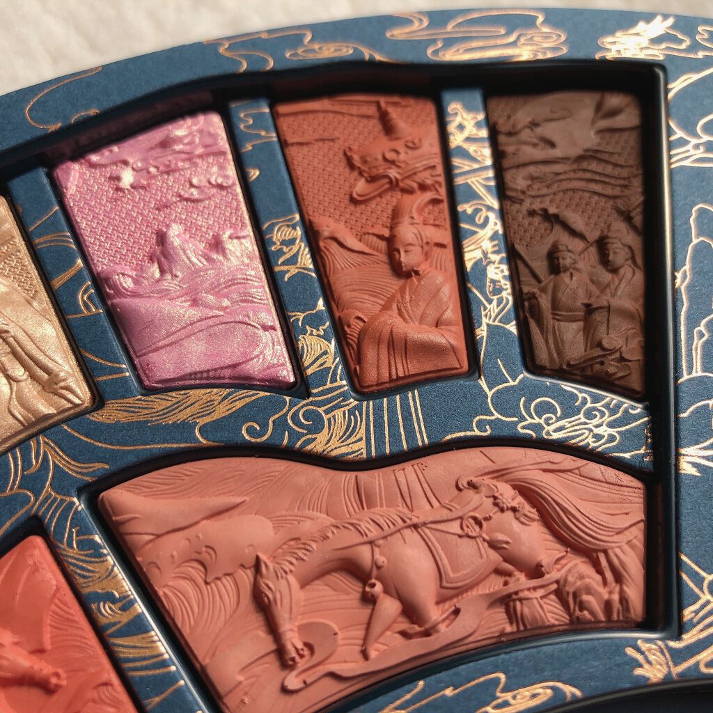 洛神賦アイシャドウパレット/花西子/マルチパレットを使ったクチコミ(5枚目)