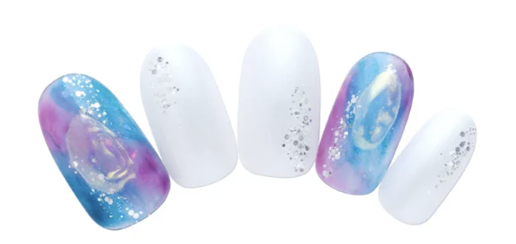 DASHING DIVA〈サマーネイル2023〉 タイダイに水滴のようなうるうるオーロラモチーフをのせて