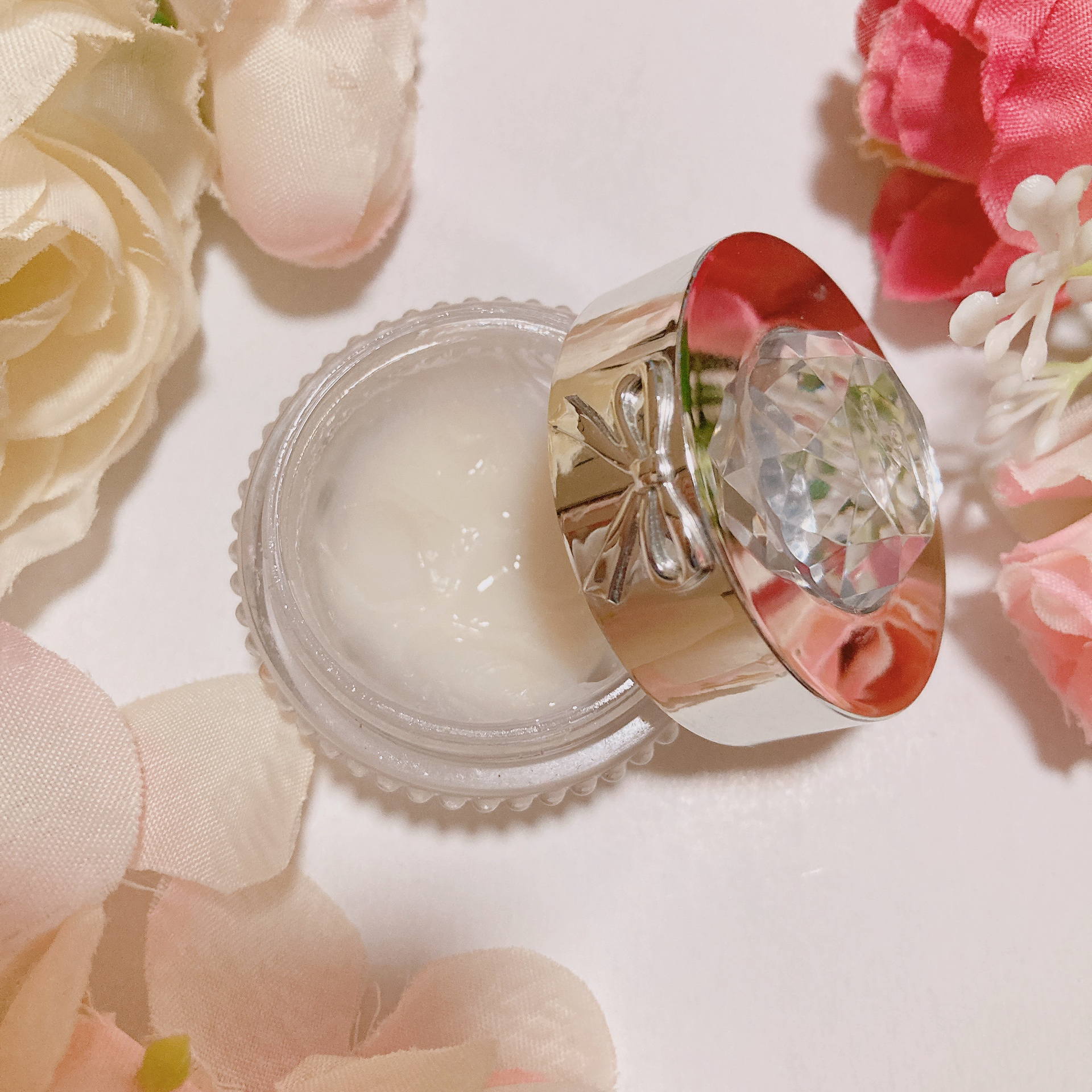 ジルスチュアート リップバーム ホワイトフローラル/JILL STUART/リップバームを使ったクチコミ（2枚目）