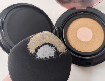 フローレス ルミエール ラディアンス パーフェクティング トーンアップ クッション/ローラ メルシエ/クッションファンデーションを使ったクチコミ(3枚目)