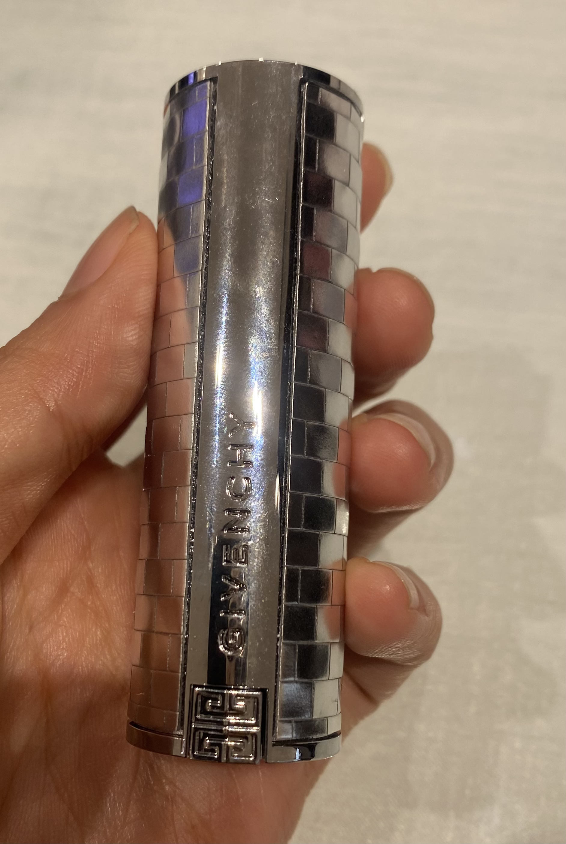 ルージュ・ジバンシイ・ベルベット ルージュ・ジバンシイ・ベルベット（ホリデー コレクション 2023）/GIVENCHY/口紅を使ったクチコミ（3枚目）