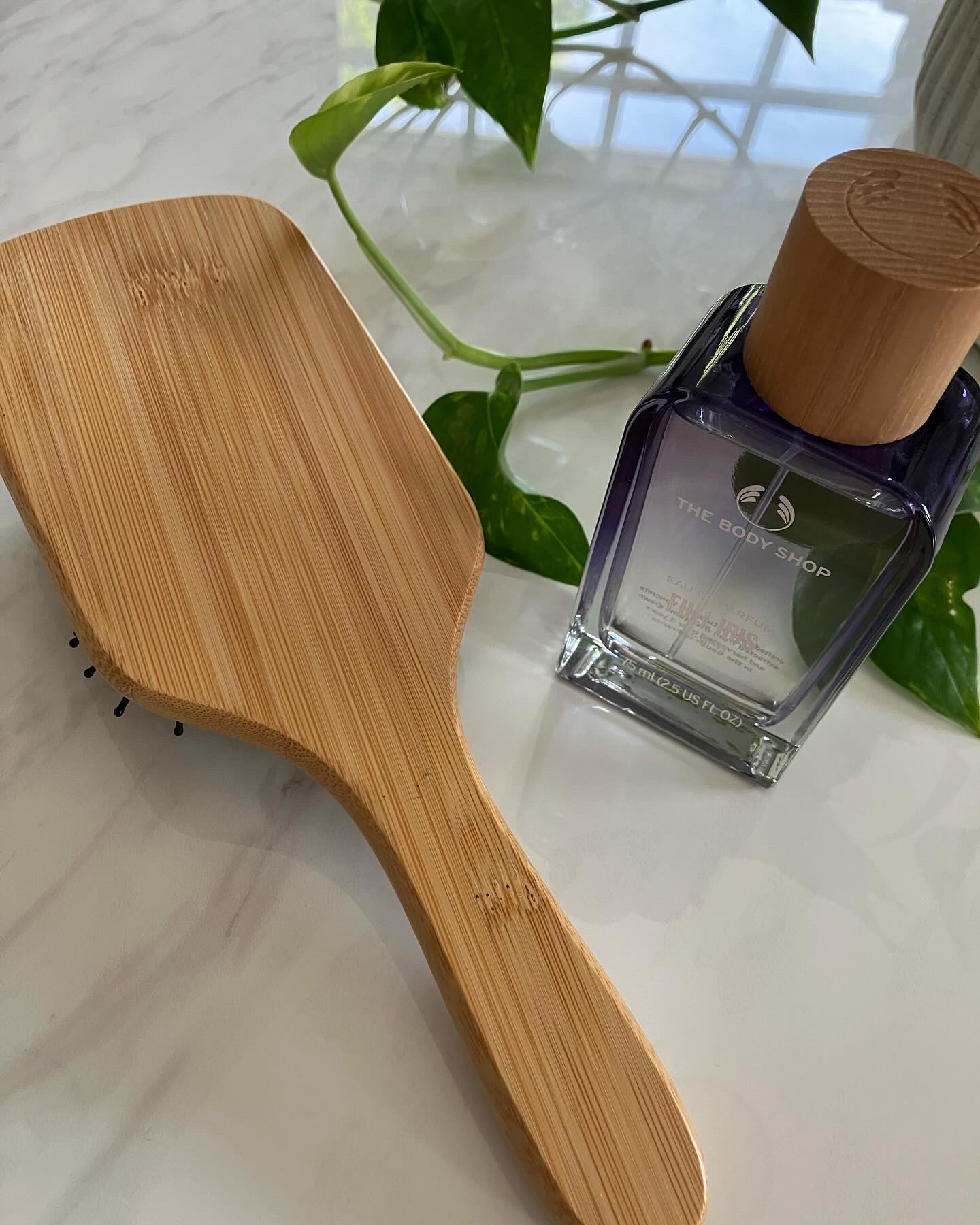 パドル ヘアブラシ/THE BODY SHOP/ヘアブラシを使ったクチコミ（3枚目）