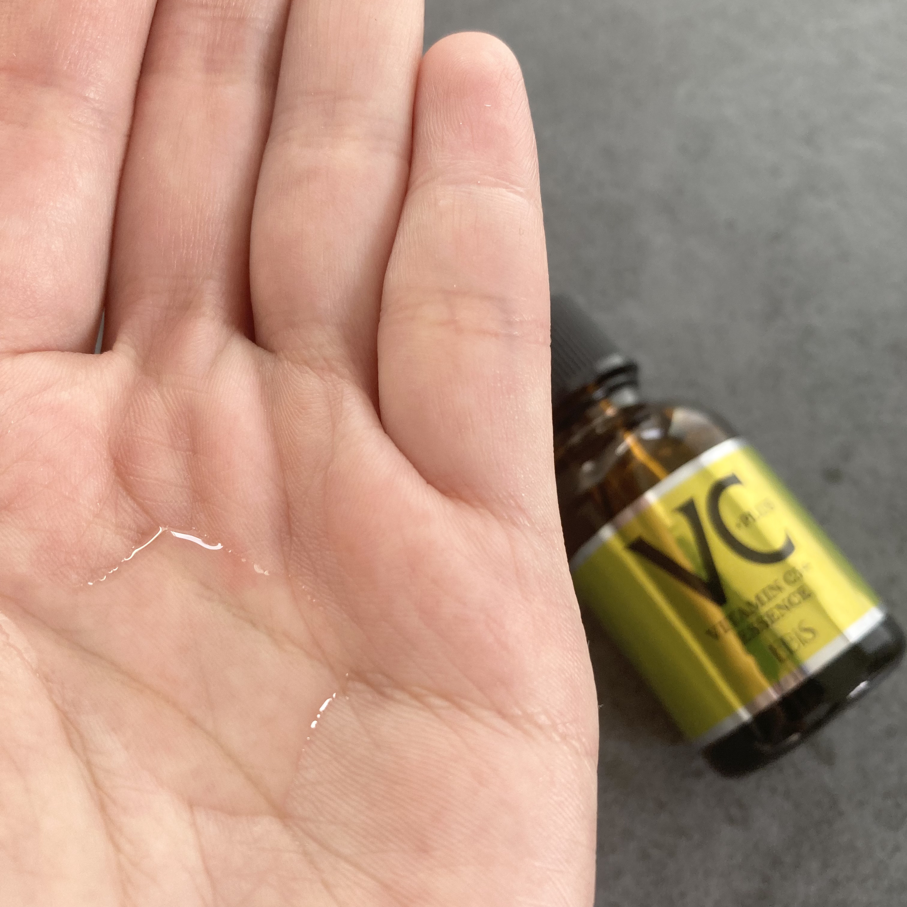 Cエッセンス VC5+PLUS /EBiS化粧品/美容液を使ったクチコミ（3枚目）