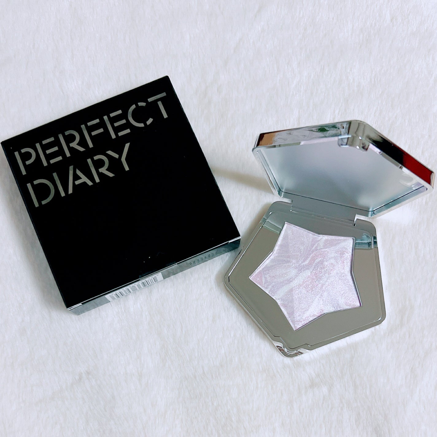 スターダストダイヤモンドハイライトパウダー/PERFECT DIARY/パウダーハイライトを使ったクチコミ(2枚目)