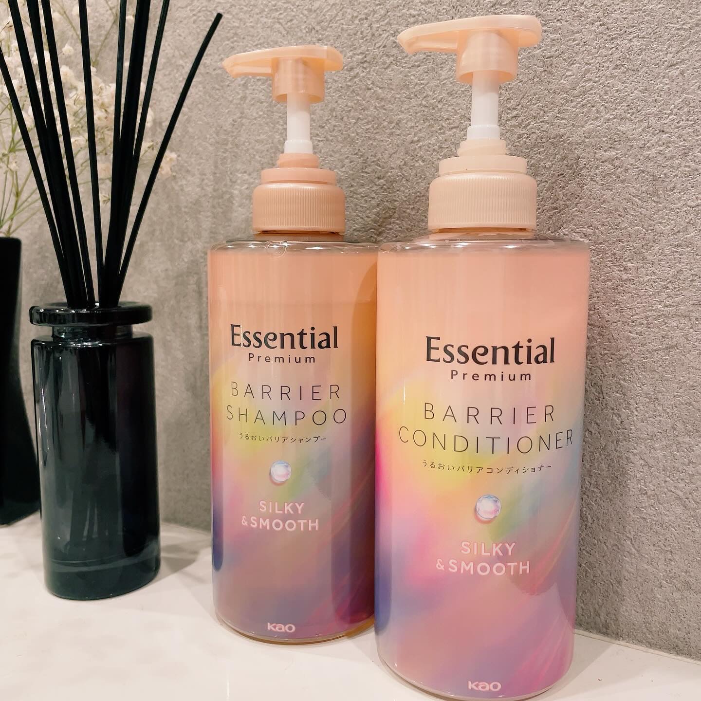 #PR #花王

✿

エッセンシャルプレミアム バリアシャンプーコンディショナー シルキー＆スムース

昨年クチコミサイトや様々なSNSで話題となり
＠コスメべスコスを受賞※
エッセンシャルバリアシャンプー
コンディショナーがよりパワーア