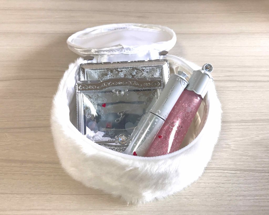 ホワイトラブストーリー コレクション (クリスマスコフレ 2018)/JILL STUART/メイクアップキットを使ったクチコミ(3枚目)